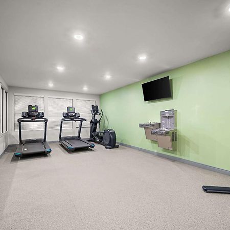 Woodspring Suites Dearborn Detroit Dış mekan fotoğraf