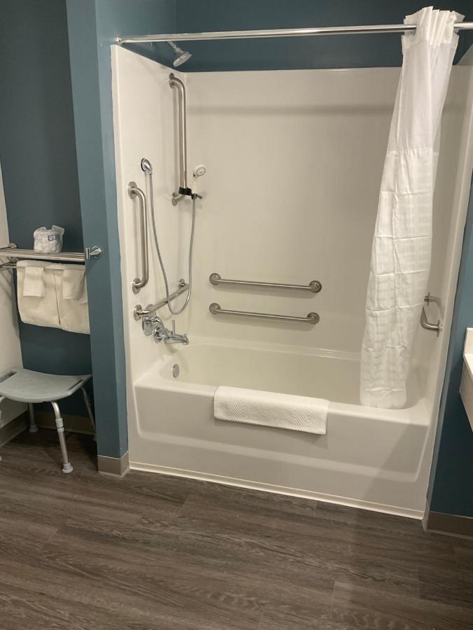 Woodspring Suites Dearborn Detroit Dış mekan fotoğraf