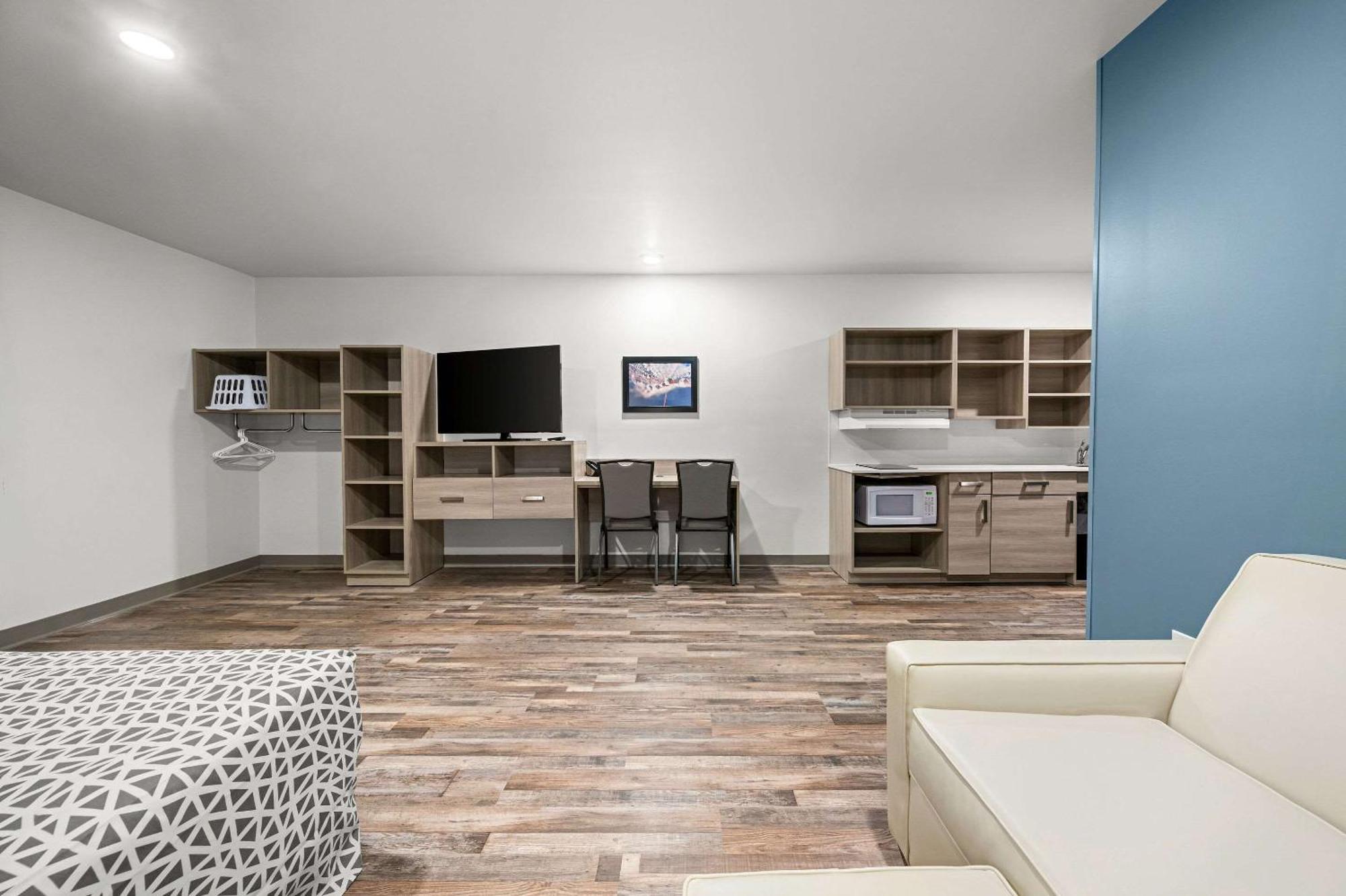 Woodspring Suites Dearborn Detroit Dış mekan fotoğraf