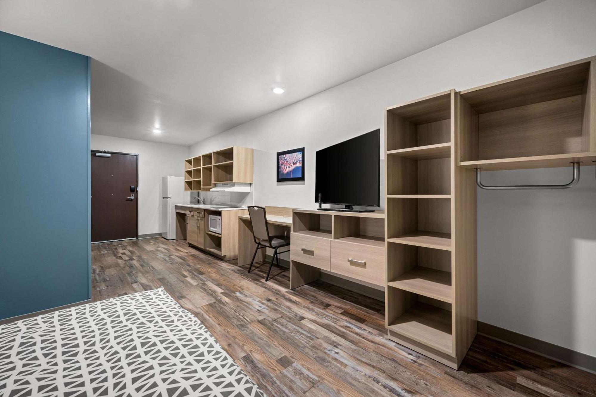 Woodspring Suites Dearborn Detroit Dış mekan fotoğraf