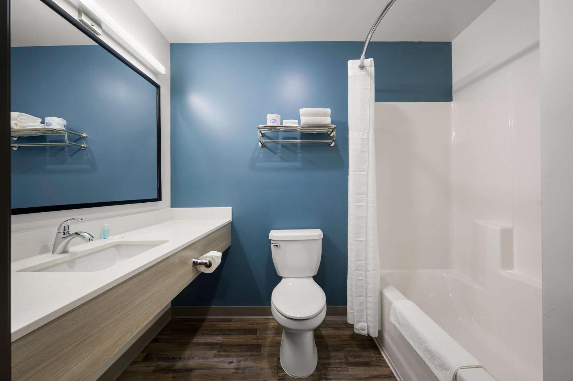 Woodspring Suites Dearborn Detroit Dış mekan fotoğraf
