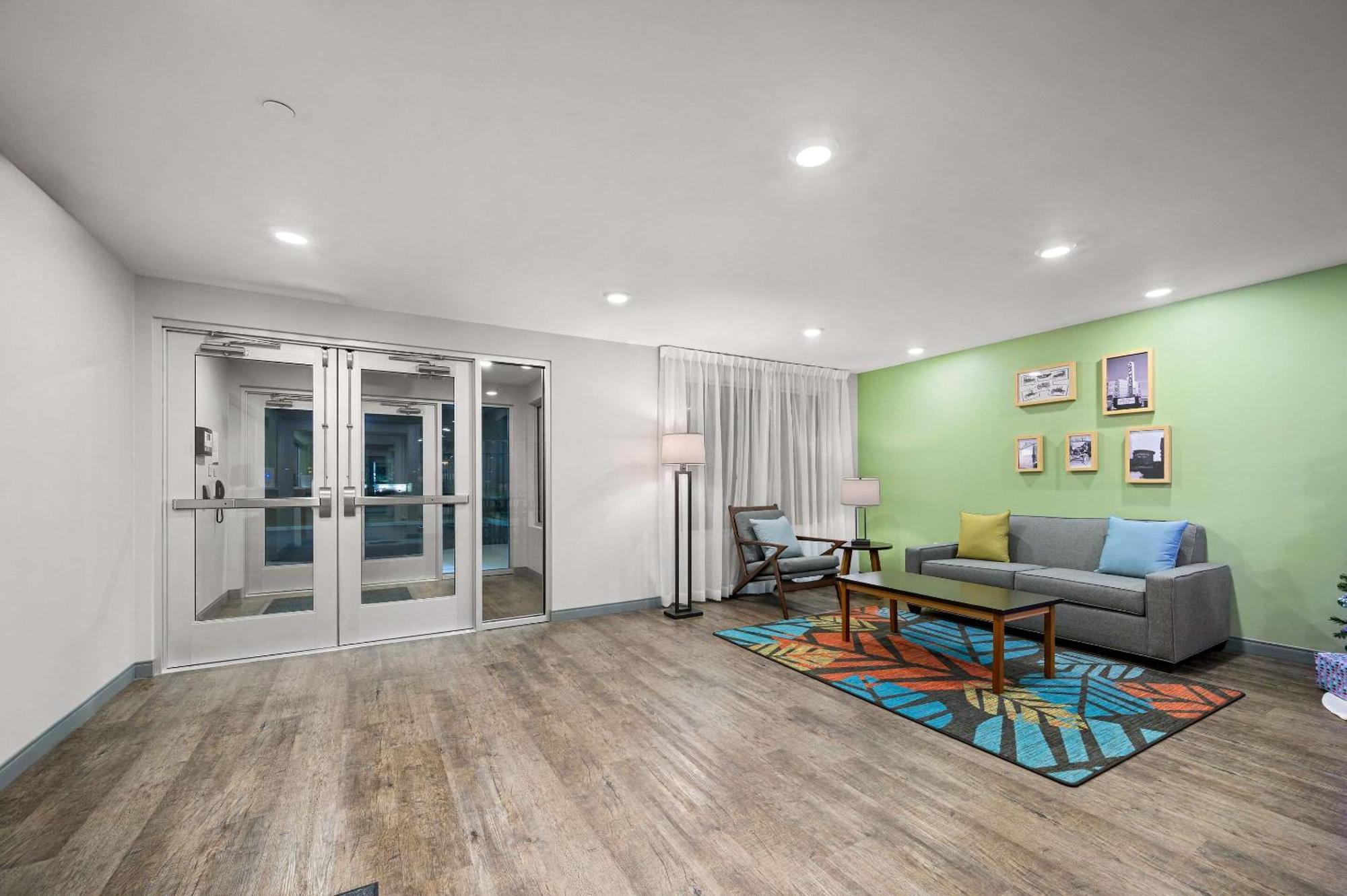 Woodspring Suites Dearborn Detroit Dış mekan fotoğraf