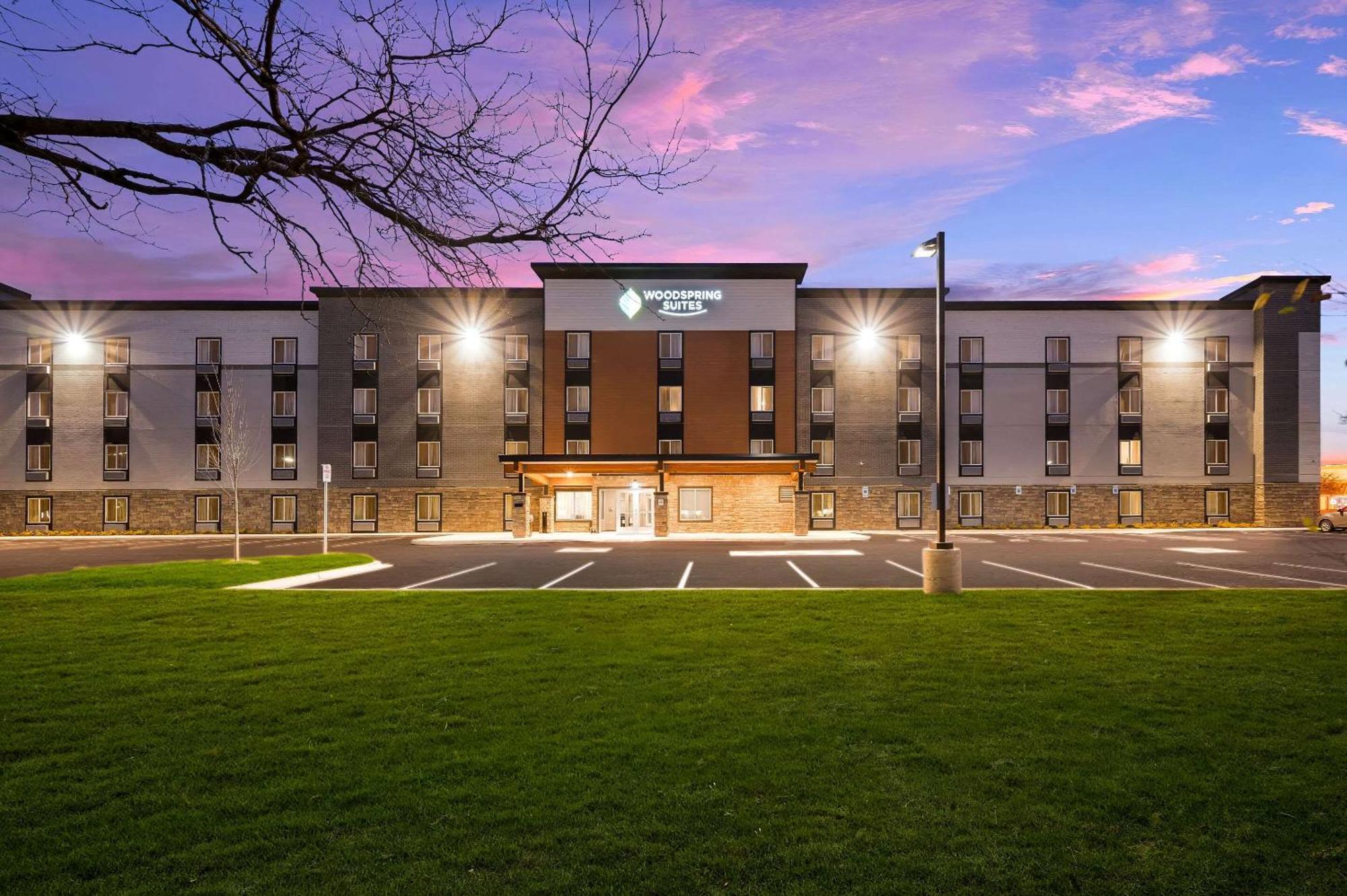 Woodspring Suites Dearborn Detroit Dış mekan fotoğraf