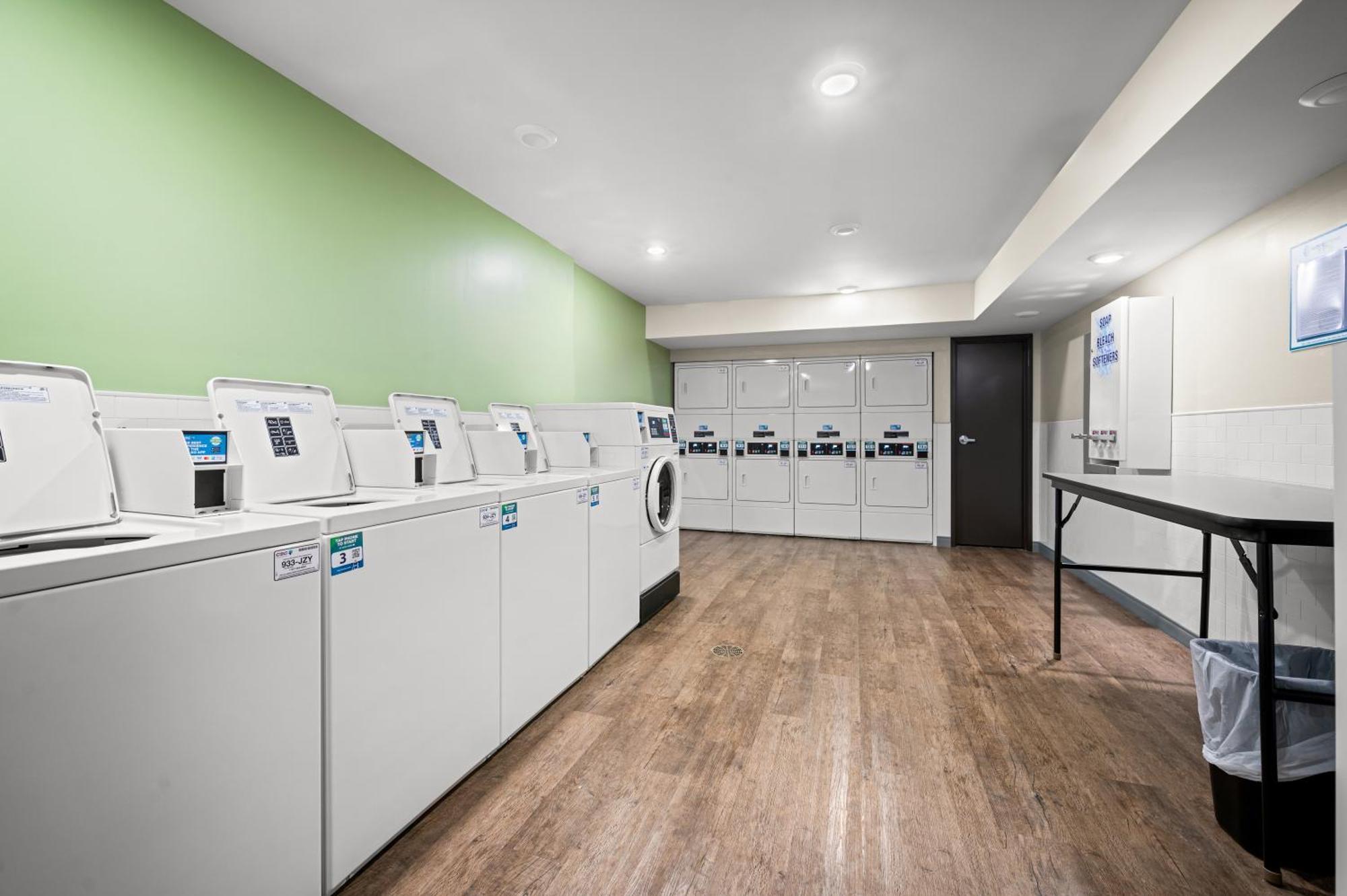 Woodspring Suites Dearborn Detroit Dış mekan fotoğraf